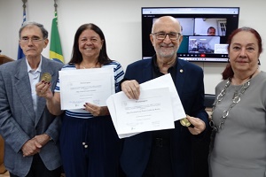 Parlamentares são homenageados na AENFER